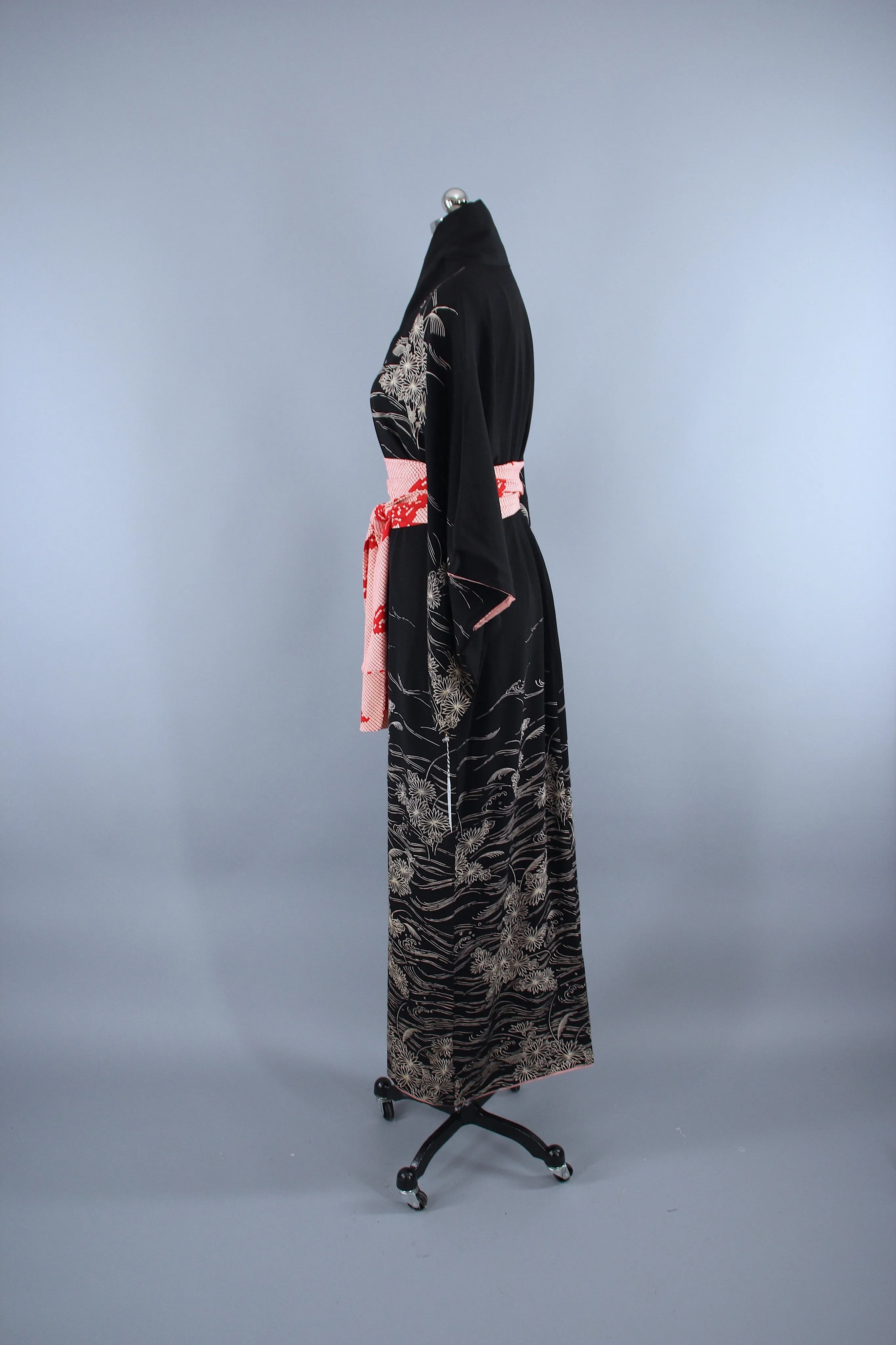 1950s Vintage Silk Kimono Robe / Black & White Floral