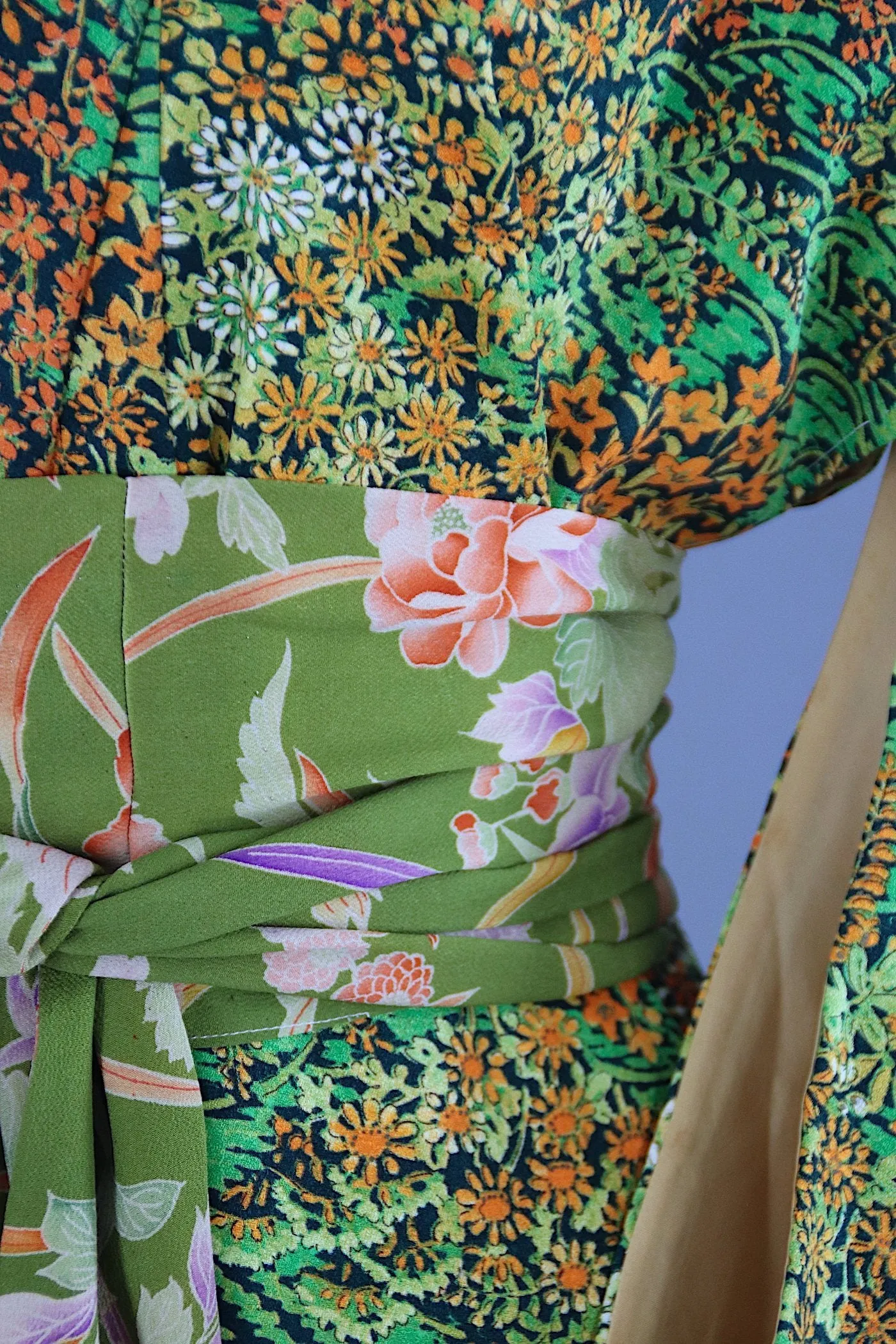 1950s Vintage Silk Kimono Robe / Green Floral Print