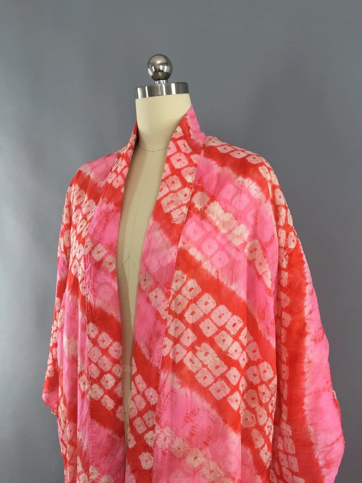 1950s Vintage Silk Kimono Robe / Pink and Orange Shibori