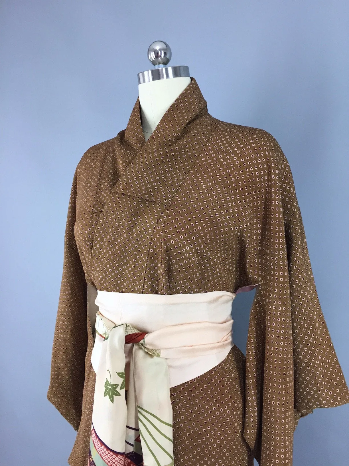 1950s Vintage Silk Kimono Robe / Tiny Brown & Maroon Floral Print