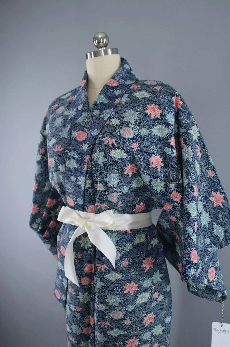 1960s Vintage Kimono Robe / WOOL Muslin / Blue & Pink Floral