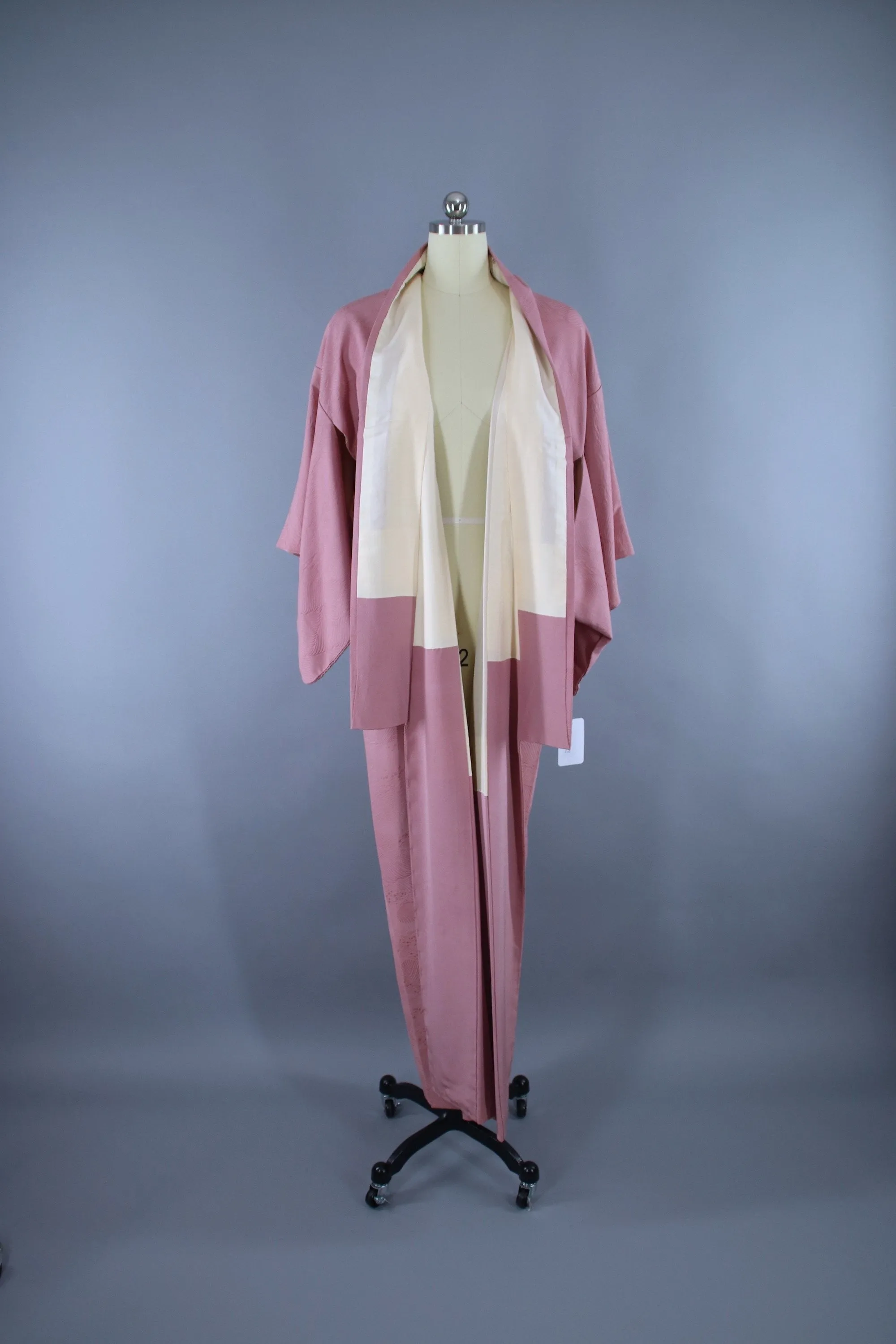 1960s Vintage Silk Kimono Robe / Dusty Mauve Pink