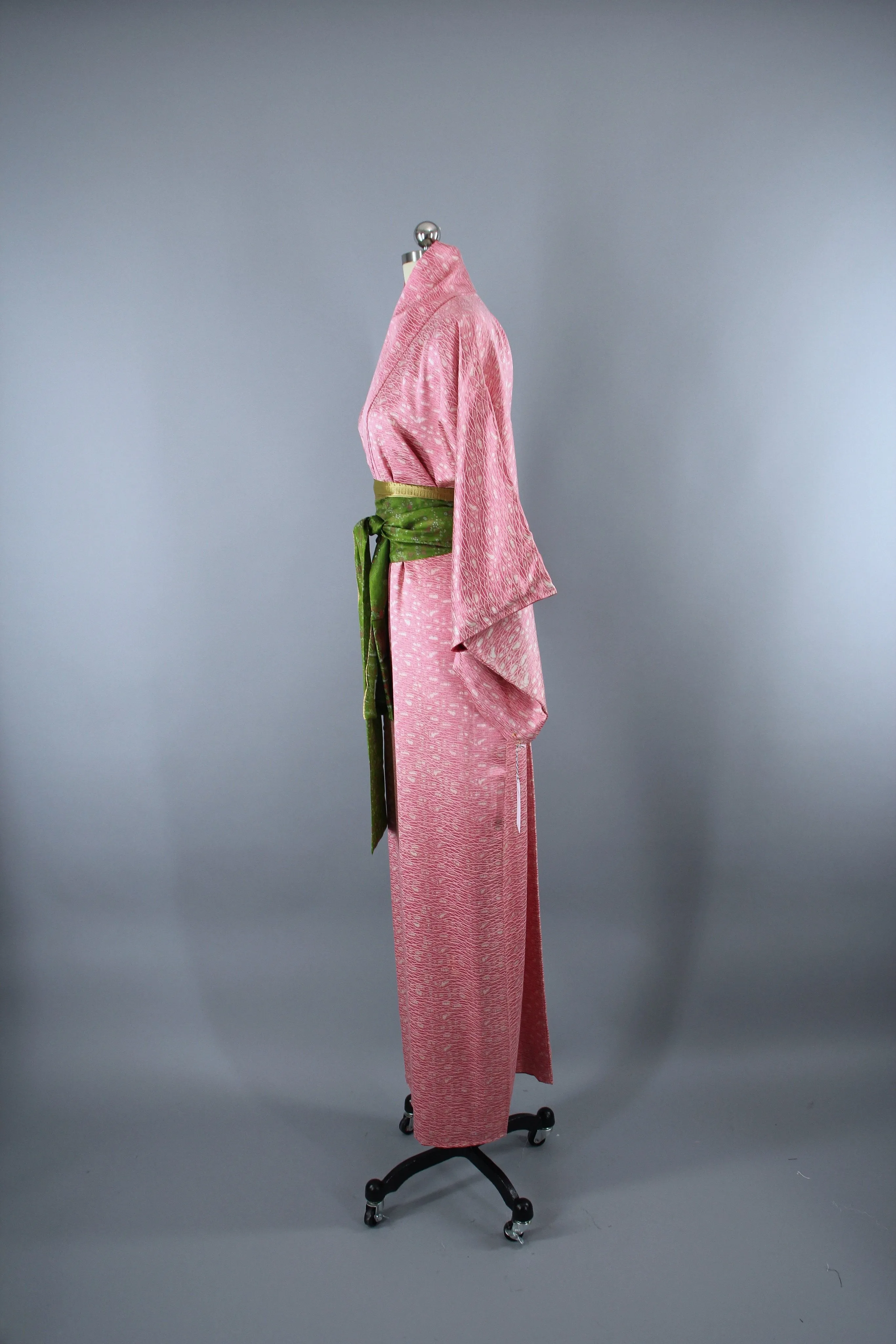 1960s Vintage Silk Kimono Robe / Pink & White Shibori