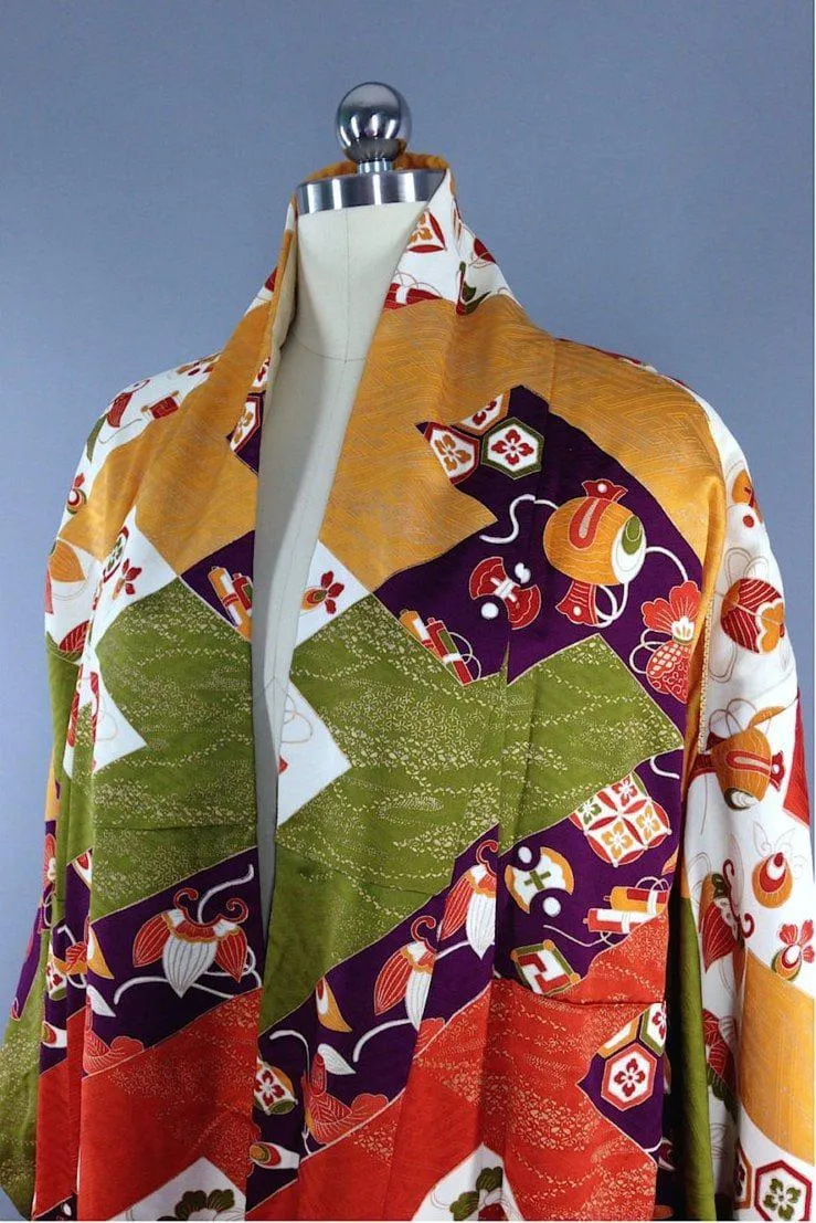 1970s Vintage Silk Kimono Robe Dressing Gown Furisode