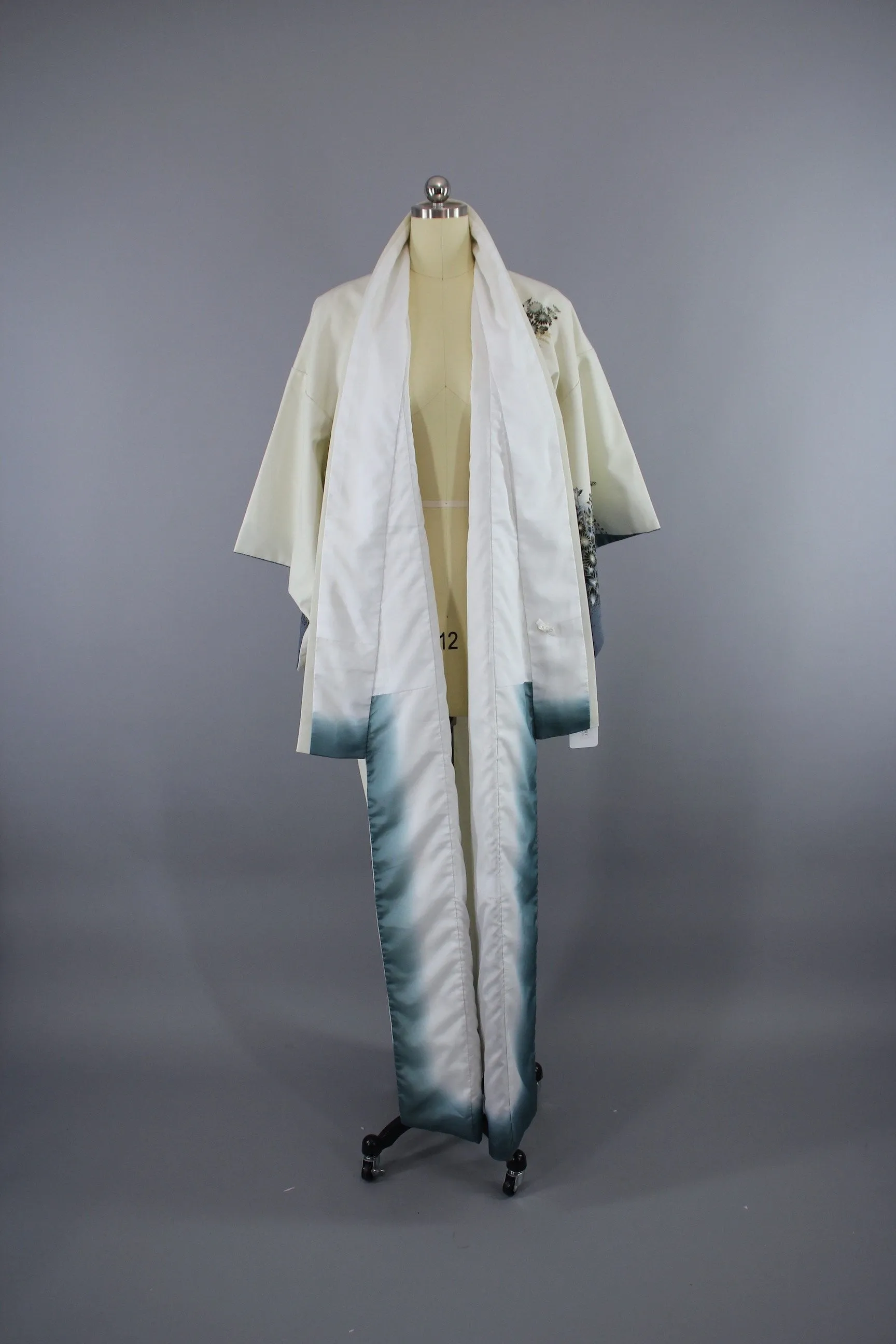 1980s Vintage Silk Kimono Robe / White, Blue, Grey Floral Print