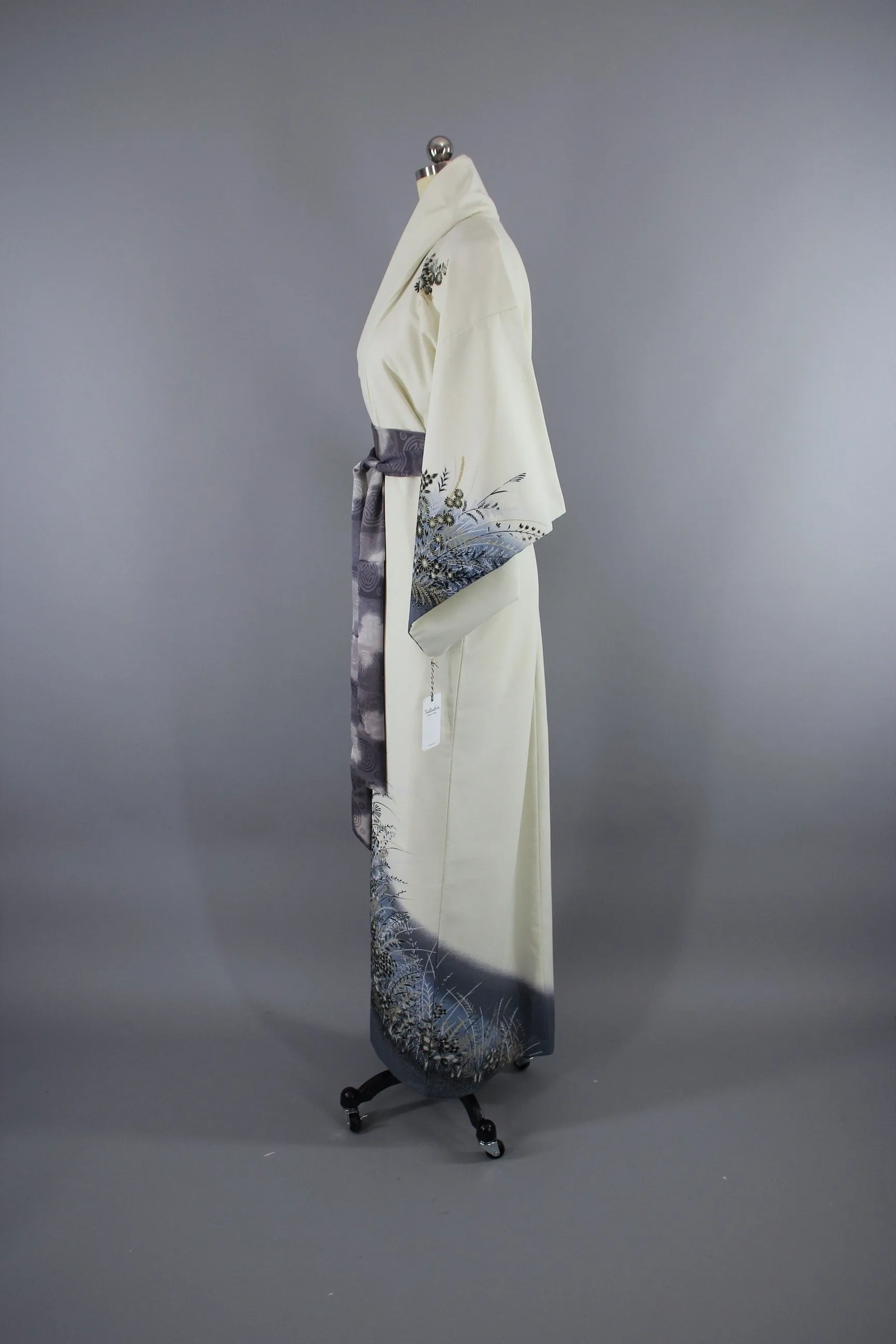 1980s Vintage Silk Kimono Robe / White, Blue, Grey Floral Print