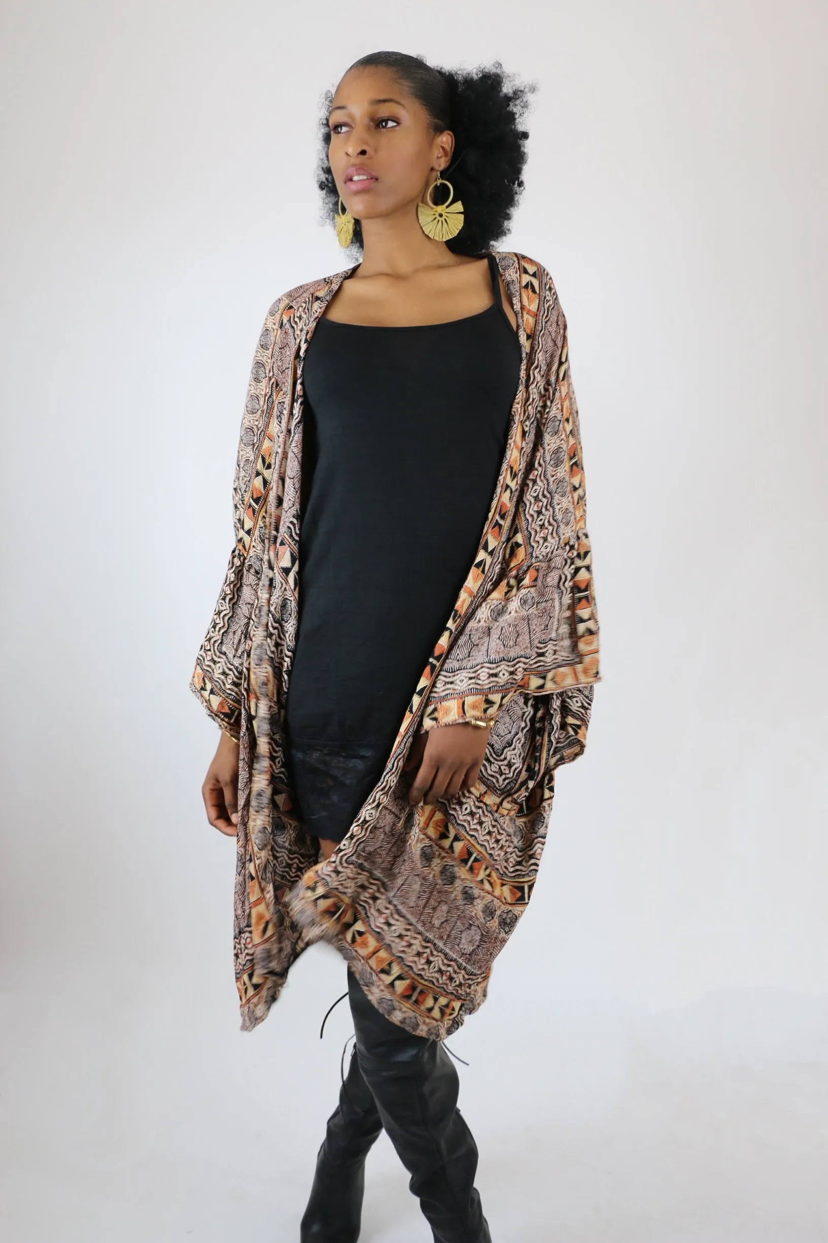 Banou Ruffle Kimono