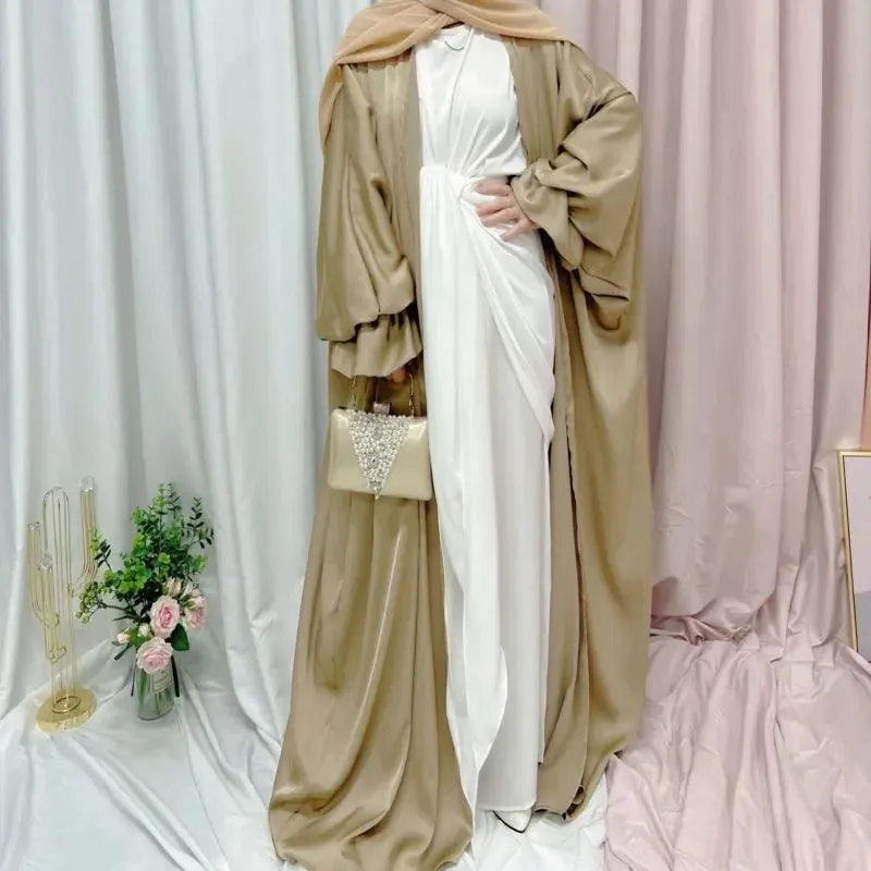 Elegant and Modest Islamic Clothing