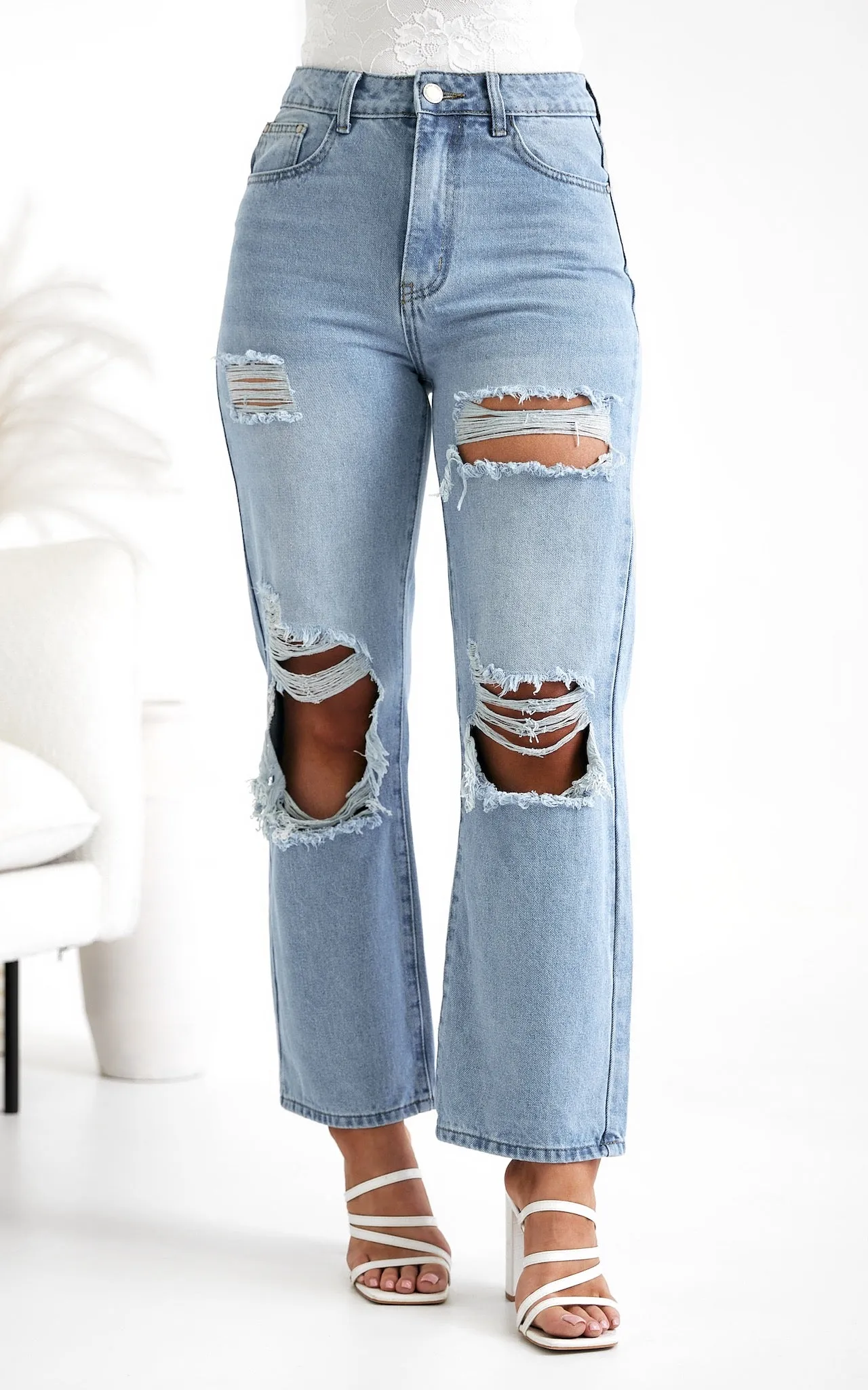 Genesis Straight Leg Jeans - Light Blue