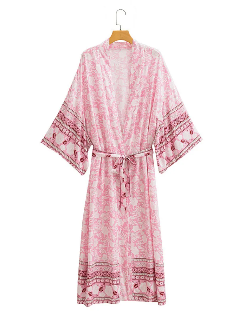 Gorgeous Bohemian long Kimono,  Women Long Floral Kimono Dress Bohemian Beach Kimono